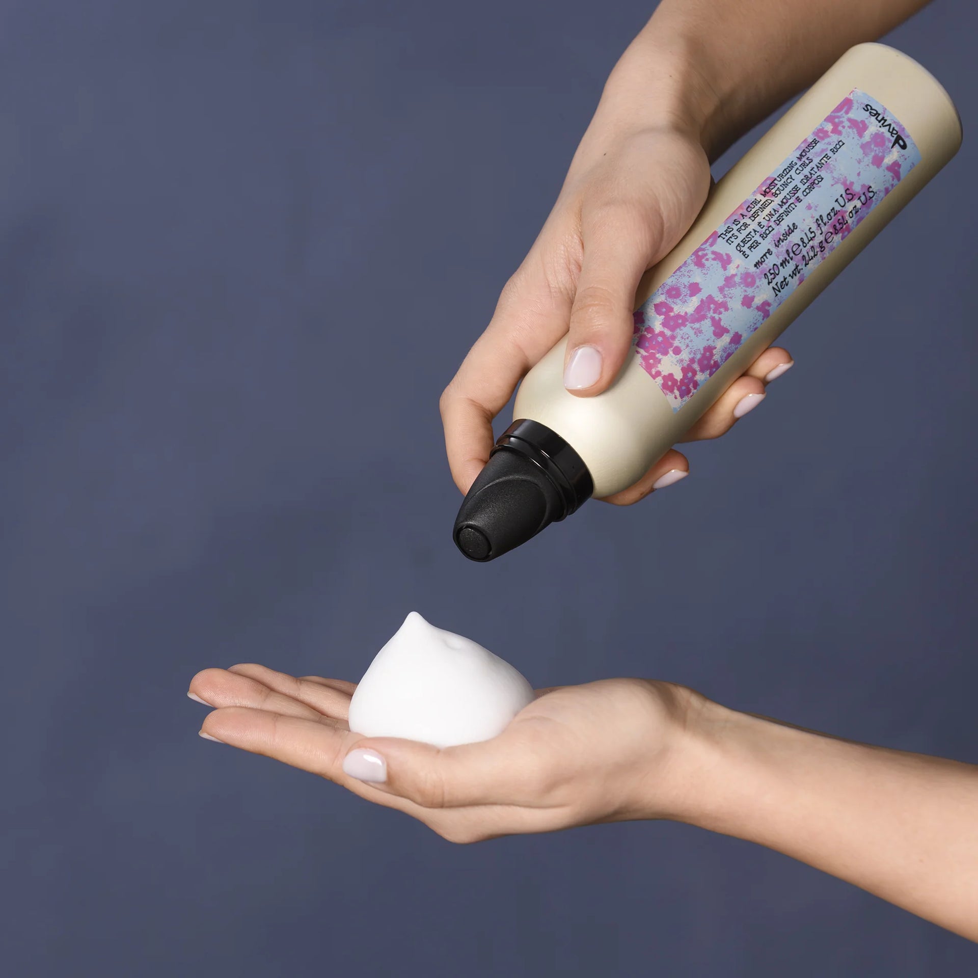 DRĖKINAMOSIOS GARBANŲ PUTOS | CURL MOISTURIZING MOUSSE
